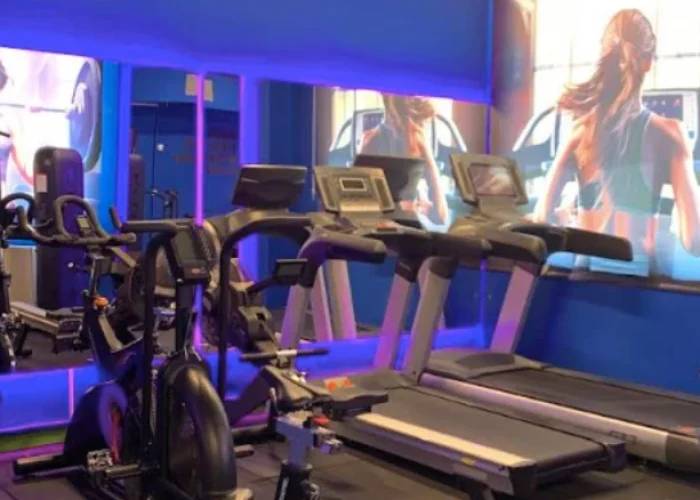 025f3bccd3baed26ef93d6bde0df02a8